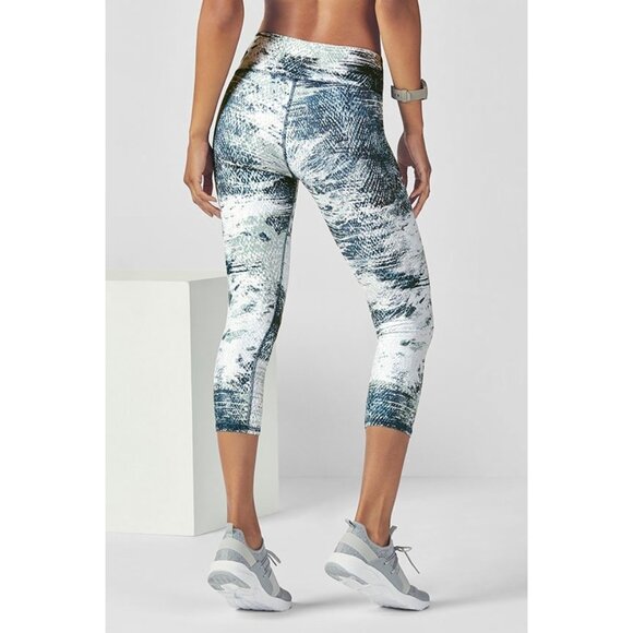 Fabletics Define PowerHold Mid-Rise Capri Leggings Fossil Print Small Athletic - Picture 8 of 8